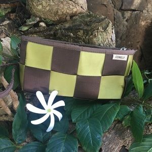 🌳Comely Seatbelt Wristlet🌳